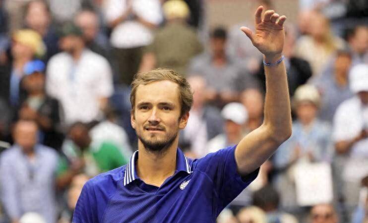 拉沃尔杯完胜澳网，梅德韦杰夫统治全场