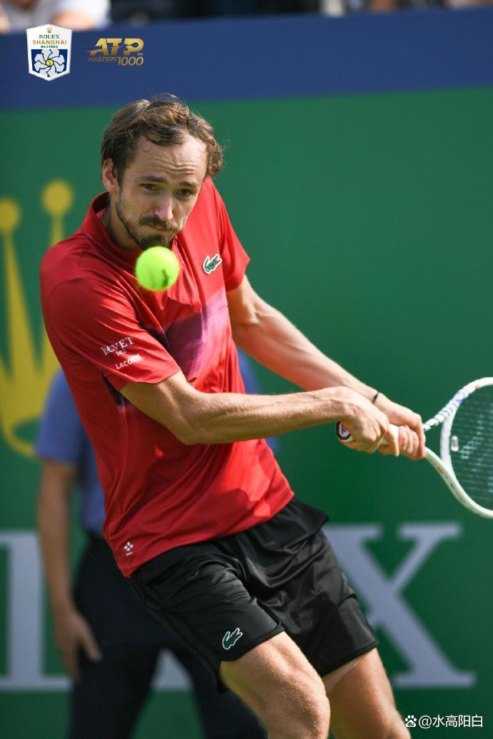 开云体育官网-年终总决赛完胜联合杯，梅德韦杰夫刷新纪录