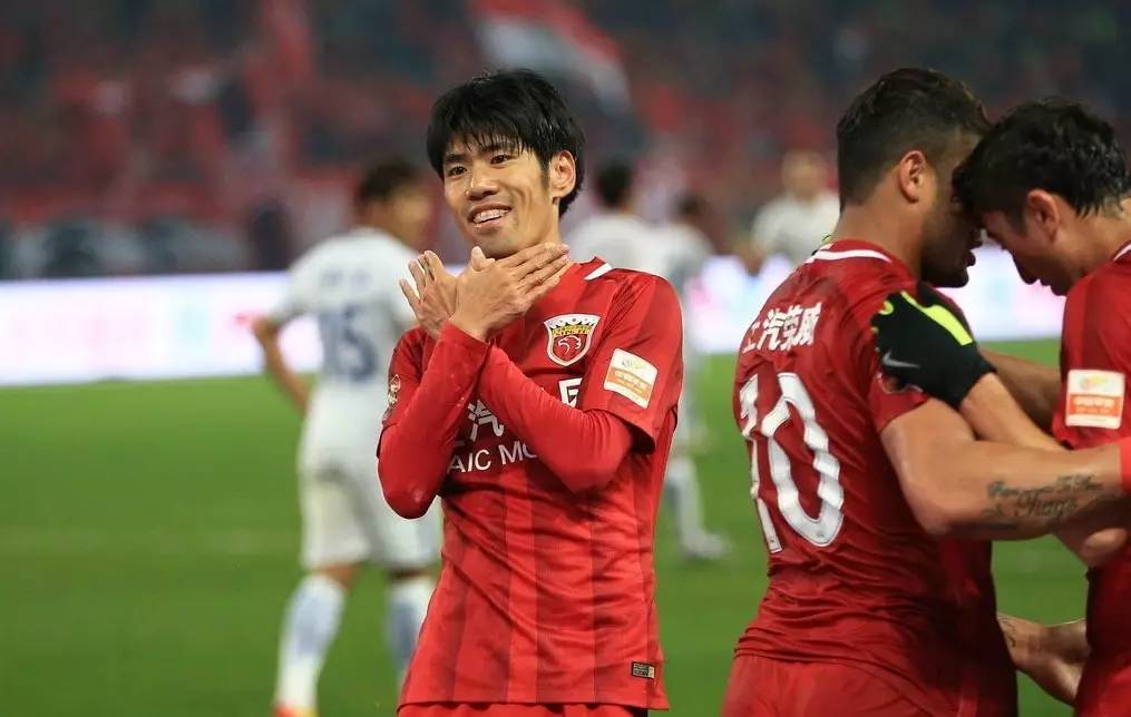 开云APP-深圳佳兆业主场未能击败上海上港，遗憾落败