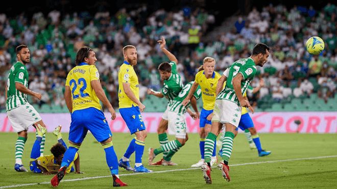 开云足球直播-塞维利亚客场不败力保榜首位置