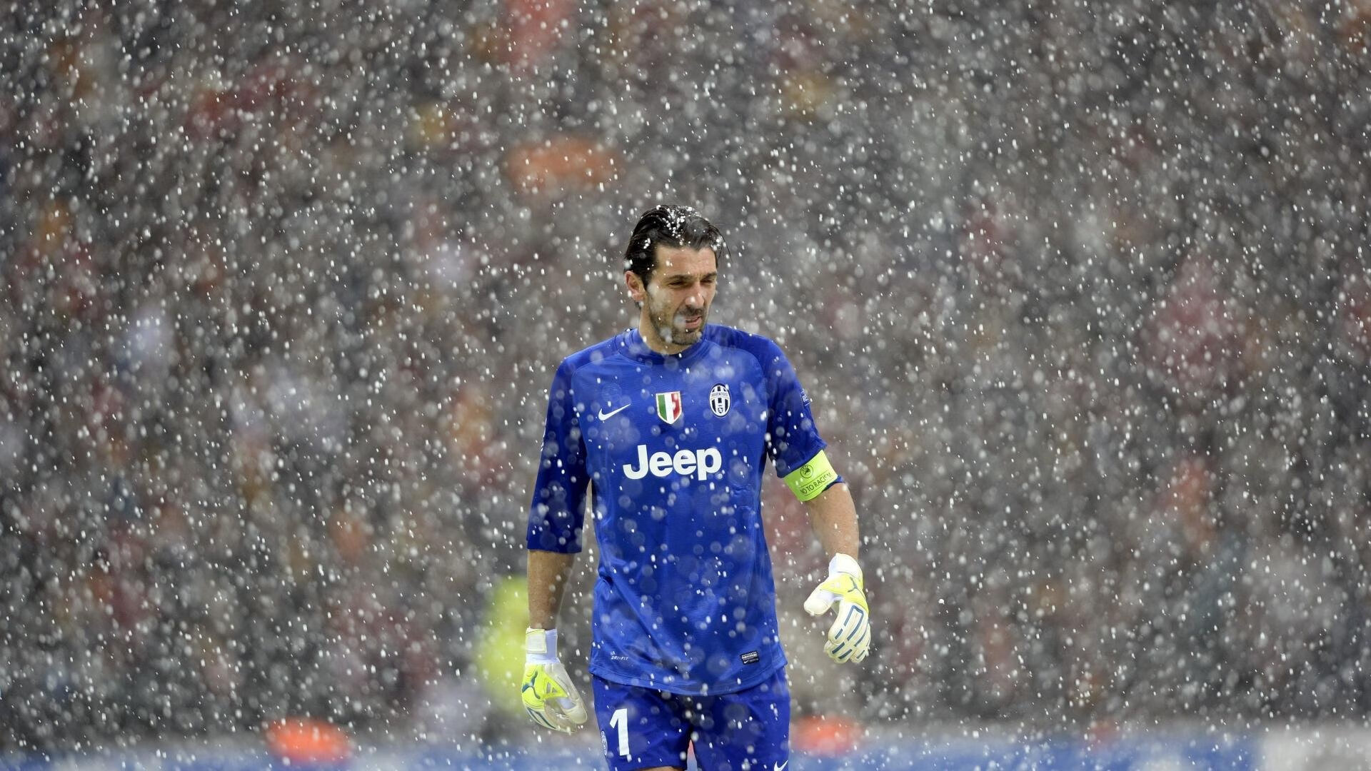 迪亚斯关键回合不手软，阿根廷收割伊拉克，足球场上的战术博弈与意志较量