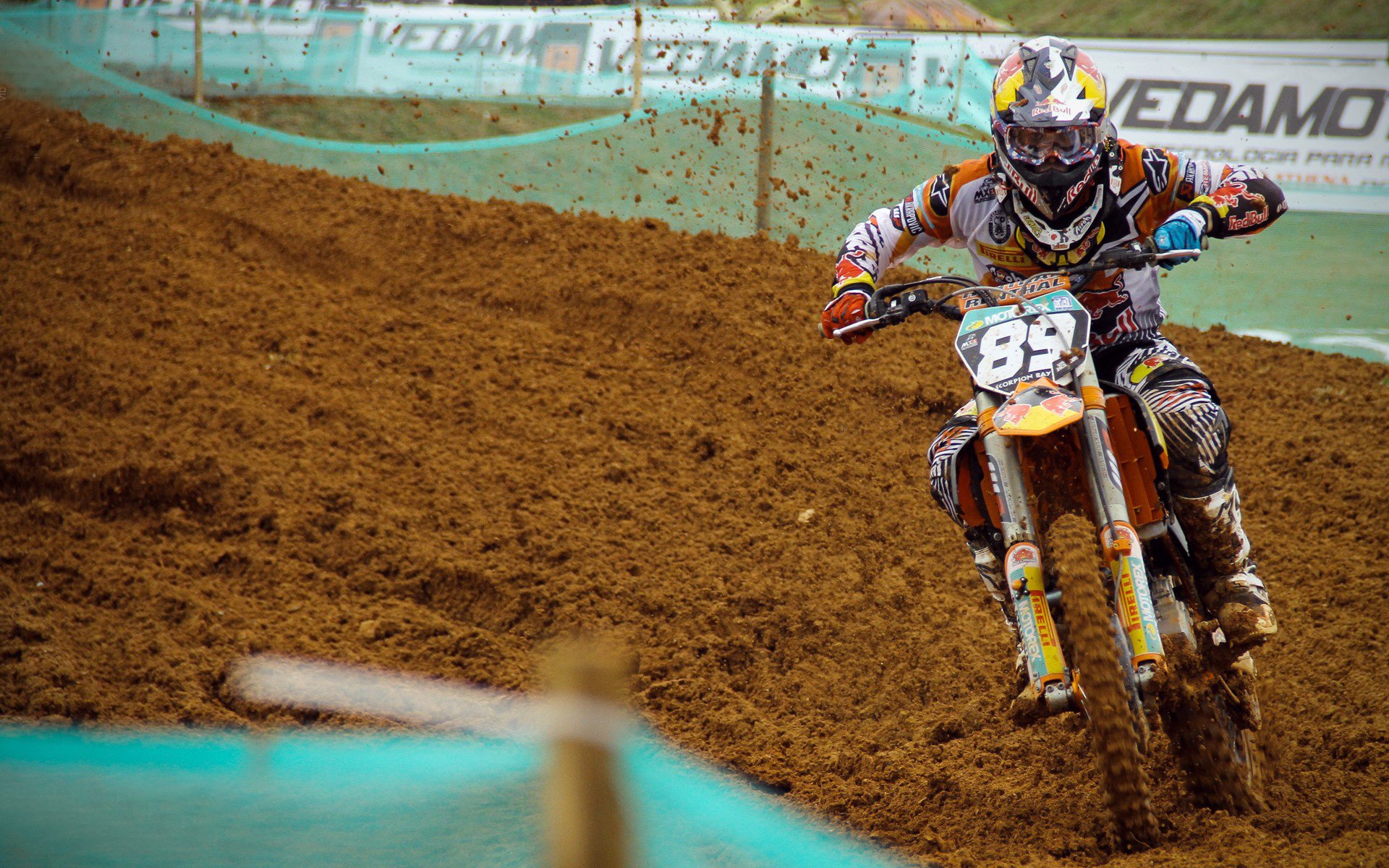 伦纳德化身无解杀器撕裂防线，奇才团队压制力令篮网窒息