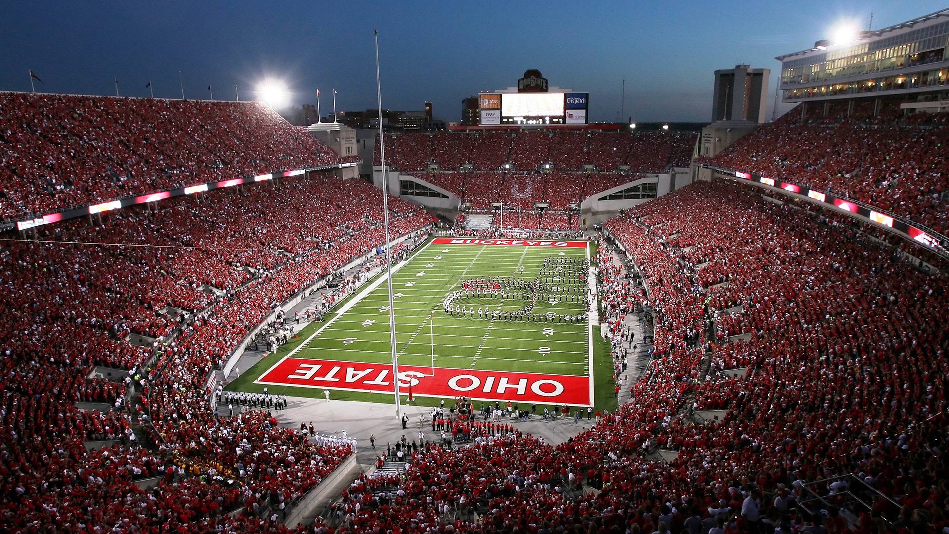 开云体育官方网站-暗夜中的独舞，当布伦森在F1的轰鸣声中，用防守书写唯一